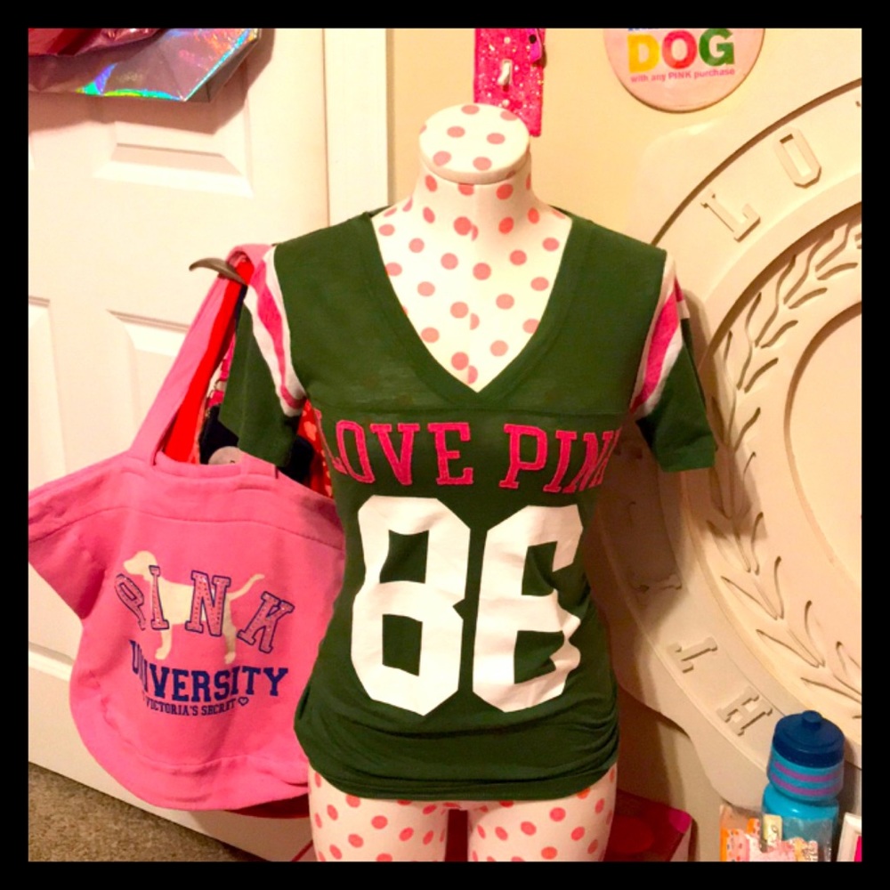 💚PINK VS “LOVE PINK 86” Vintage Football Tee💚 - Picture 2 of 6